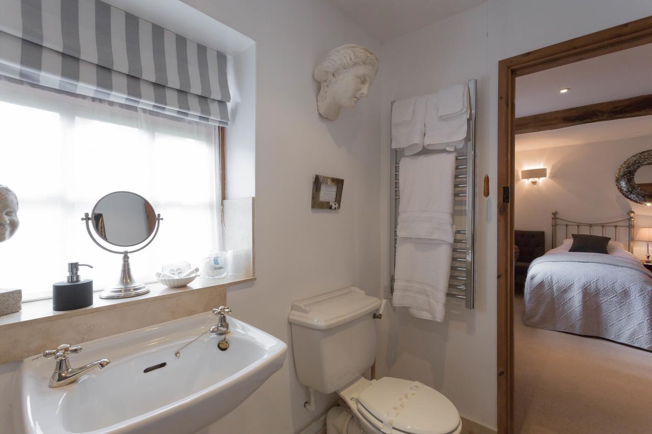 Blounts Court Farm Bed and Breakfast Devizes Buitenkant foto